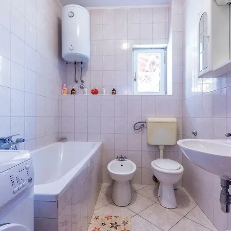 شقة Three-bedroom In *