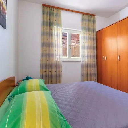 Apartment Three-bedroom In